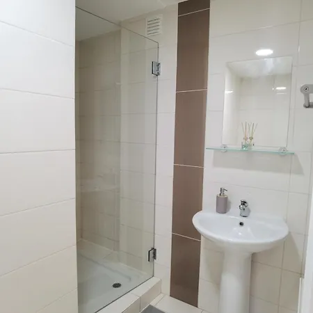 بيت شباب Sky And بورتيماو