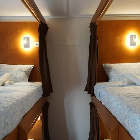 Sky And بيت شباب بورتيماو